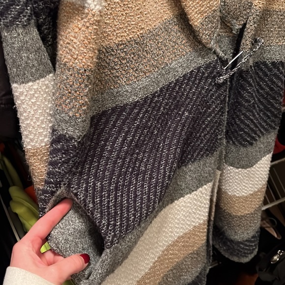 Chicos size 1 Cardigan with pockets! - Picture 5 of 9